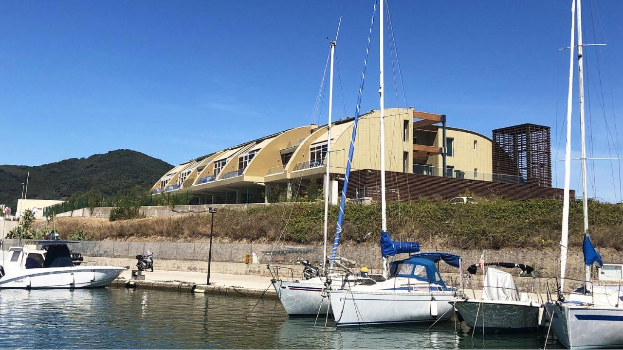 Fronte Mare Suites - Argonautivacanze 포르토페라이오 외부 사진